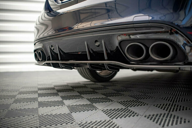 Central Rear Splitter (with vertical bars) Mercedes-AMG C 43 Sedan W205 Facelift